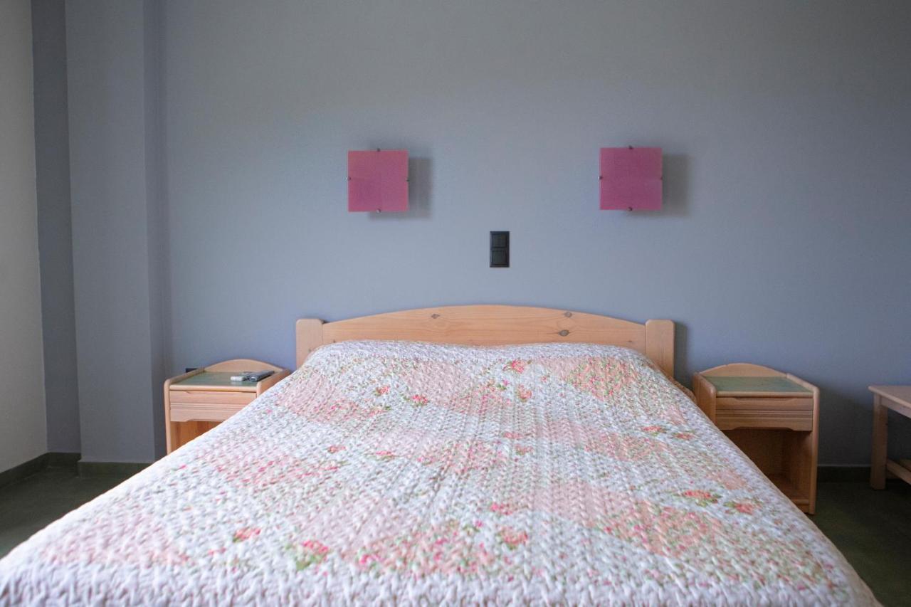 Eri Rooms To Let Raches  Exterior foto